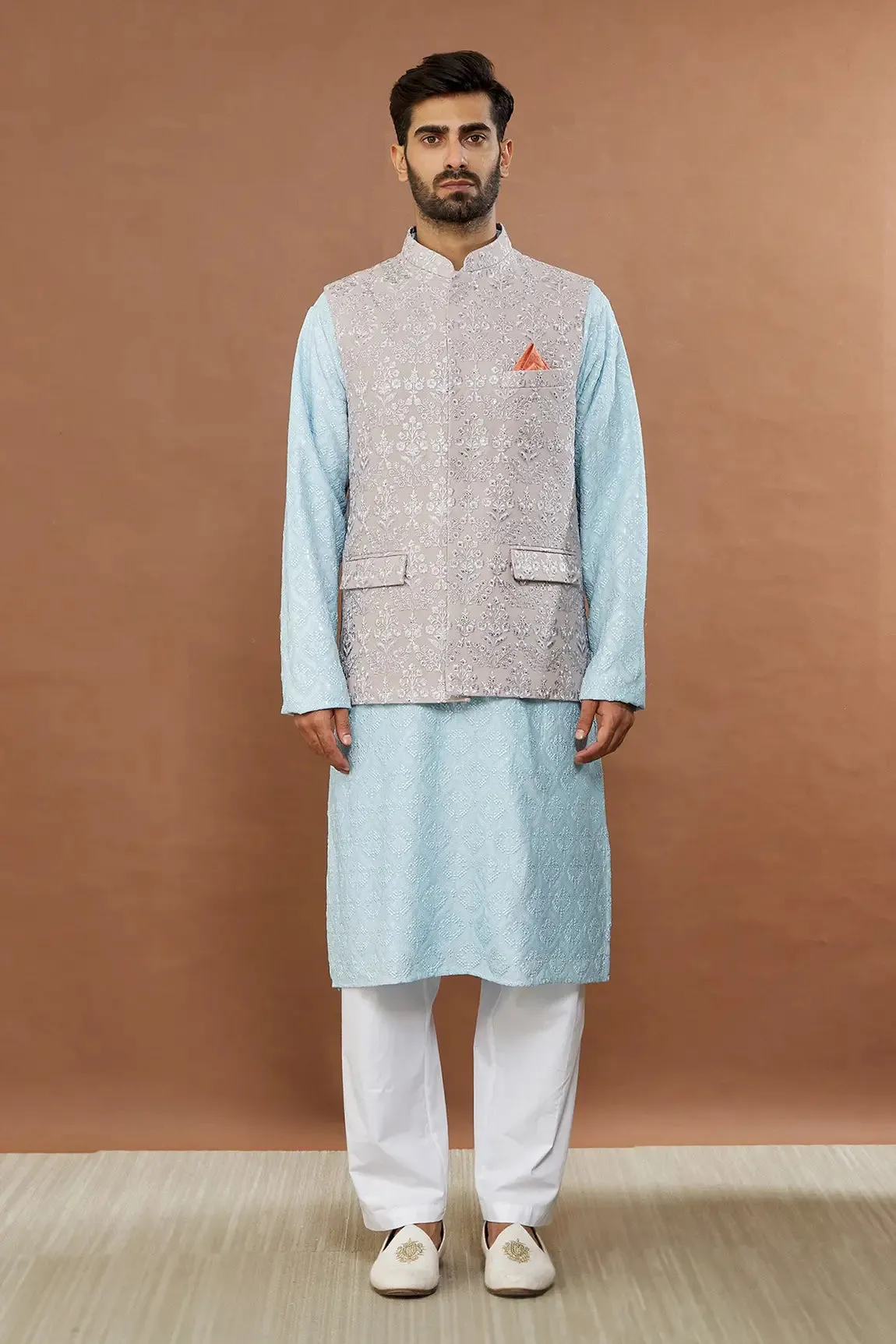 Aham Vayam's  Mughalnoor Embroidered Bandi Kurta Set- Rent