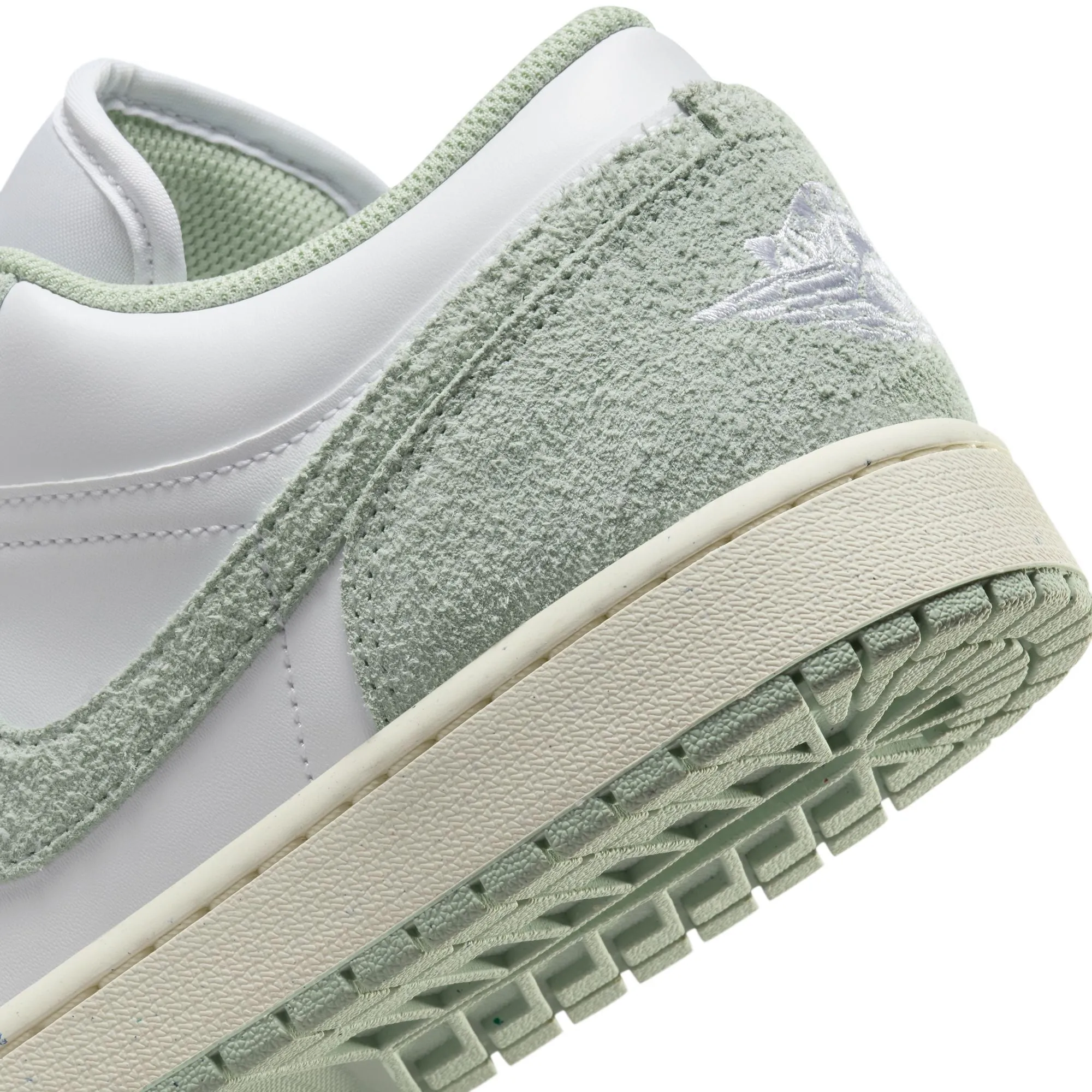 Air Jordan 1 Low SE (White/Seafoam/Sail)