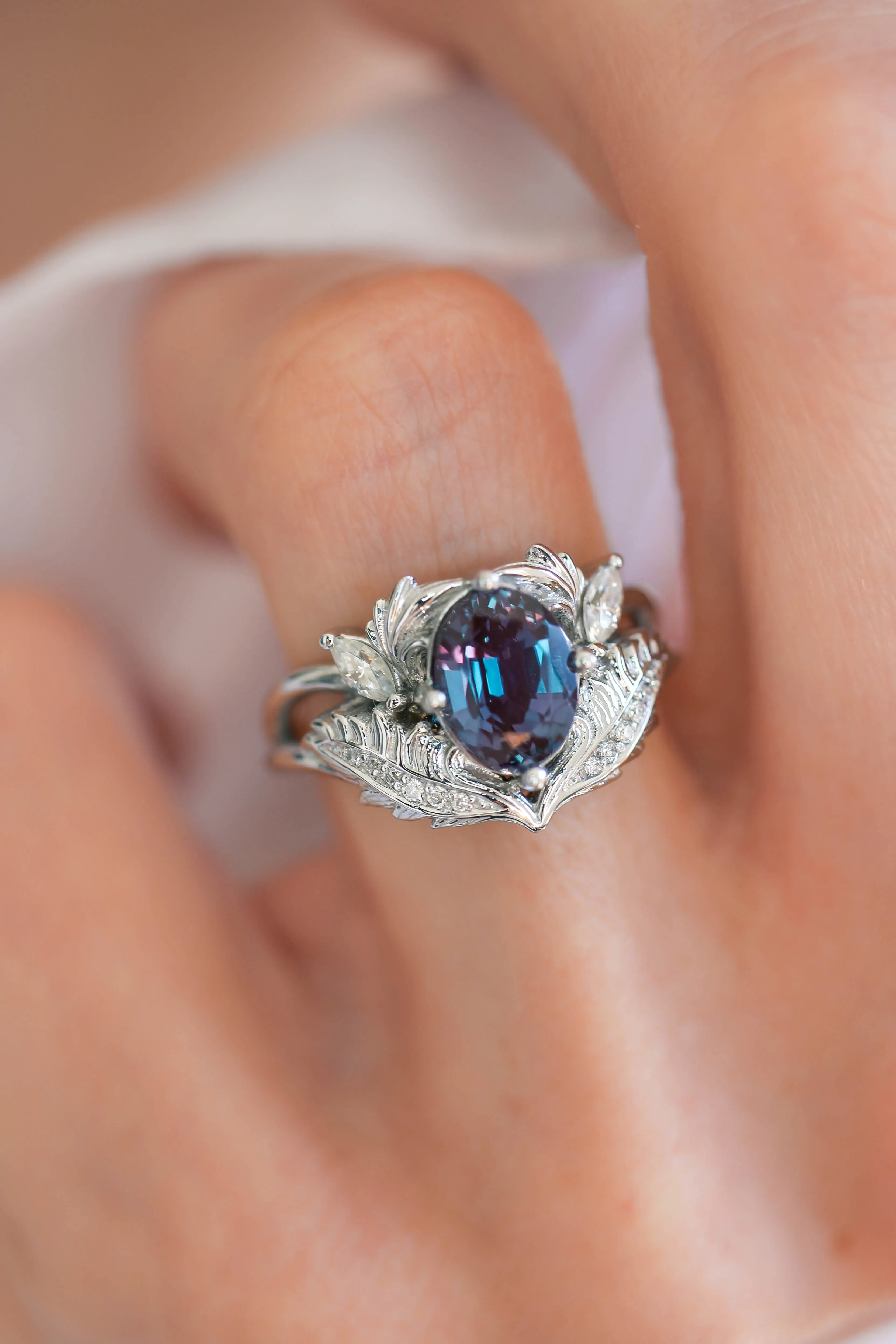 Alexandrite and diamonds engagement ring / Adonis