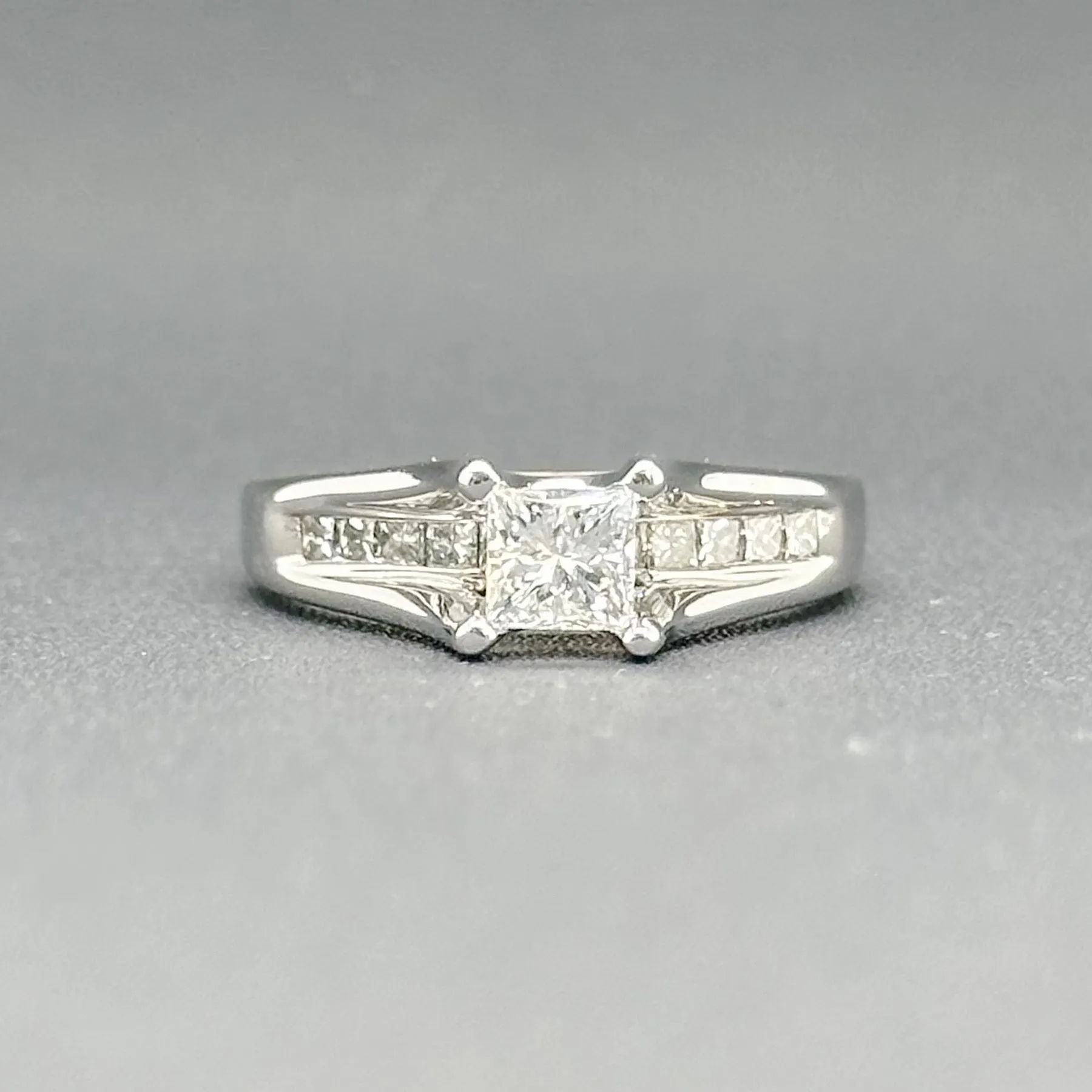 Estate 14K W Gold 0.98ctw H/SI2 Diamond Engagement Ring