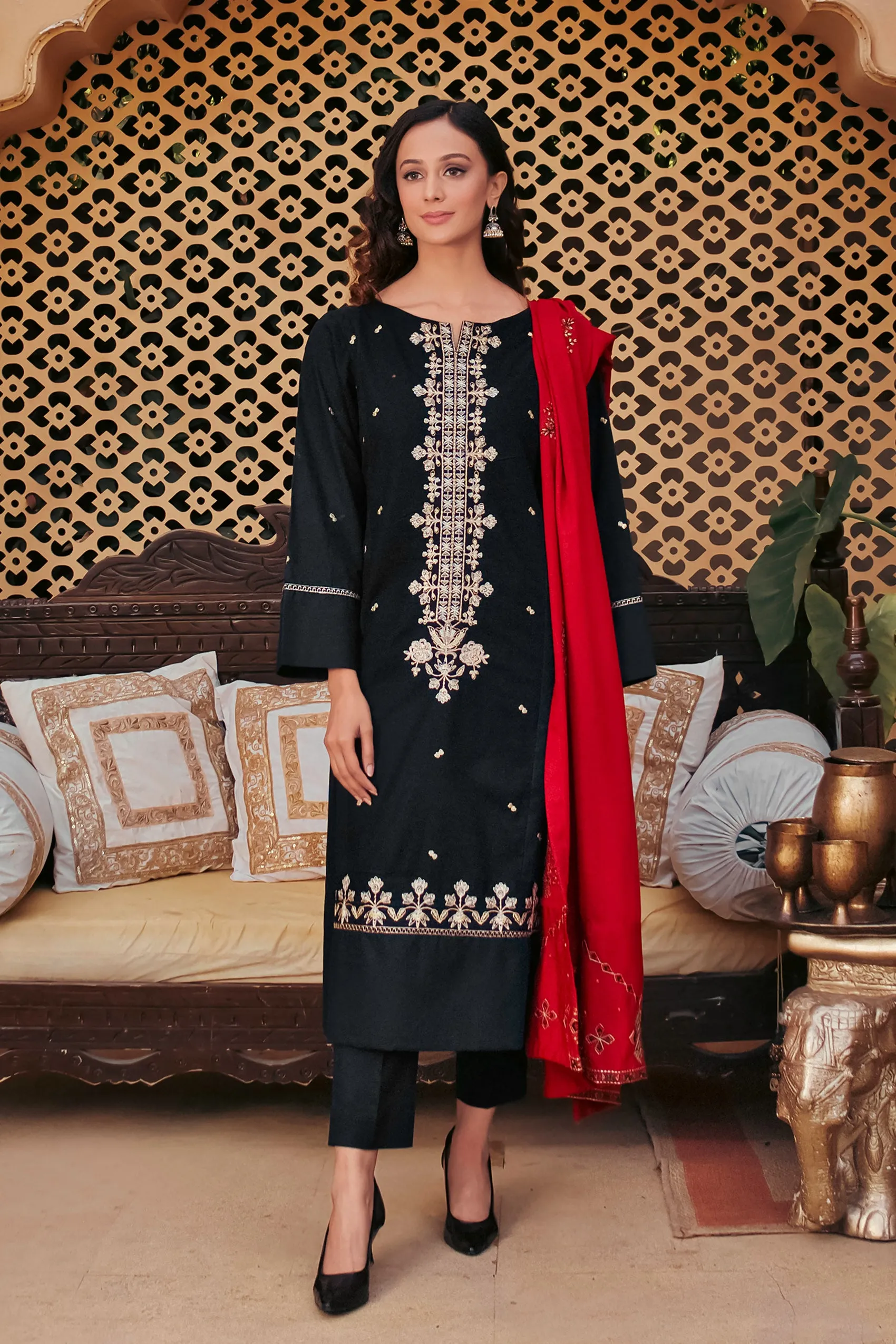 LUXURY WINTER KAARI KE- 00172 (3PC)